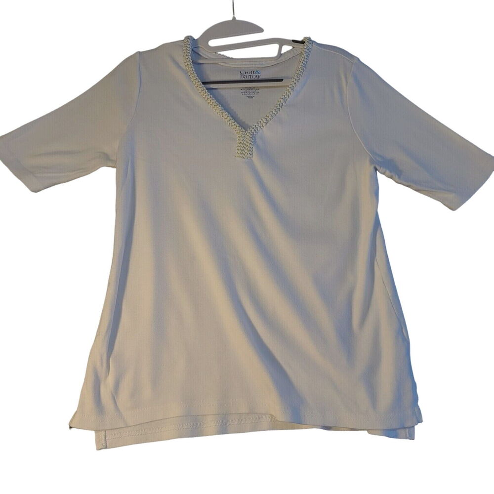 Croft & Barrow Womens T-Shirt White Size Medium 100% Cotton Pullover Gold